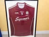 <h5>David Burke Jersey Presentation </h5><p>The famous no. 9 jersey </p>