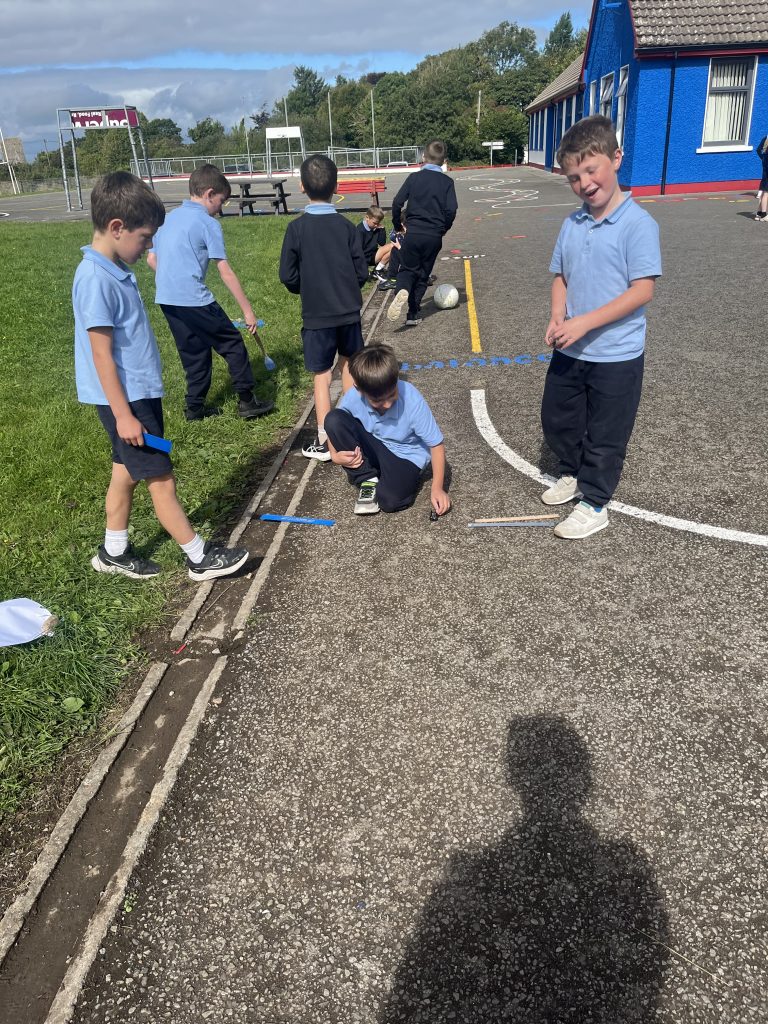 Learning image from Learning in action – Pupils exploring an outdoor measuring activity